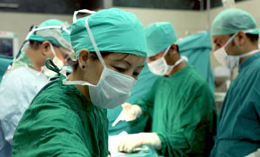 Cardio-thoracic Surgery in Indraprastha Apollo Hospitals Delhi, India